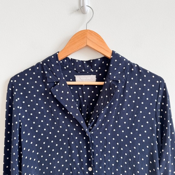 EVERLANE • The Polka-Dot Shirtdress in Navy - Picture 3 of 11
